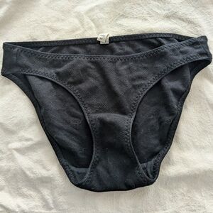 ARQ Lorna medium black